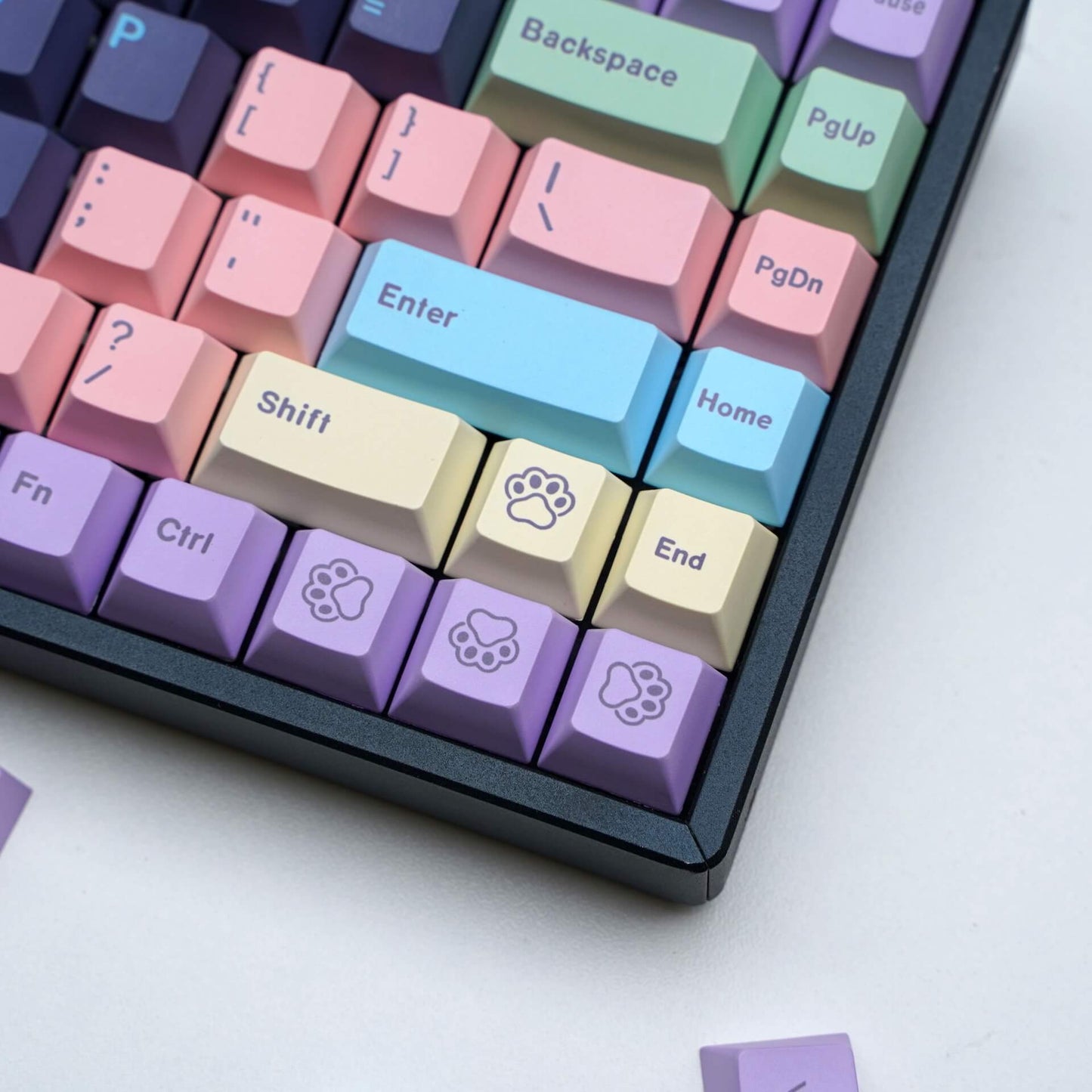 Catppuccin Paws: R1 Cherry Profile Arrow Key Set